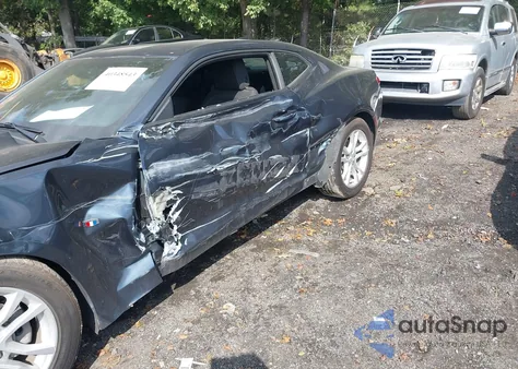 2022 Chevrolet Camaro Rwd 1Ls z USA, uszkodzony, nr VIN 1G1FB1RX7N0123076